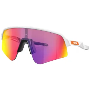 Oakley OO9465-1639 Men's OO9465 Sutro Lite Sweep Rectangular Sunglasses, Matte White Prizm