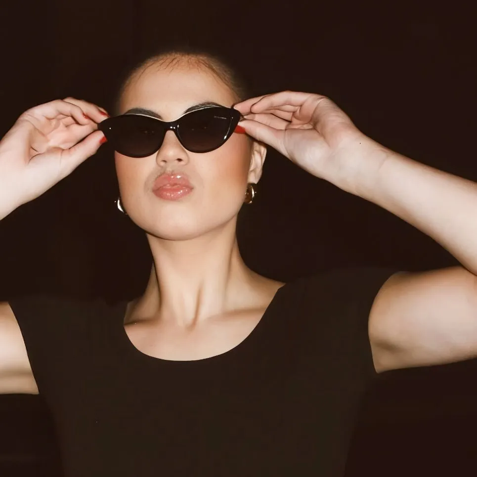 Velvet Eyewear Cat Eye Small Sunglass Style Box